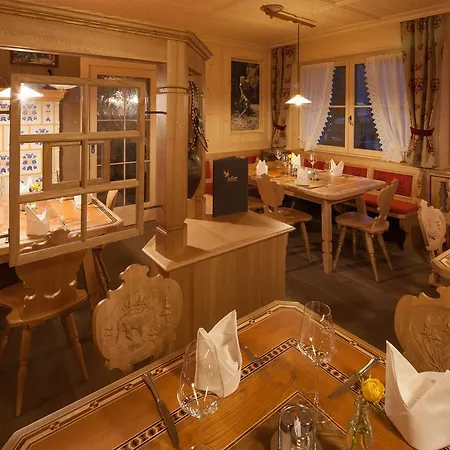 Konukevi Dorfgasthof Adler 3*