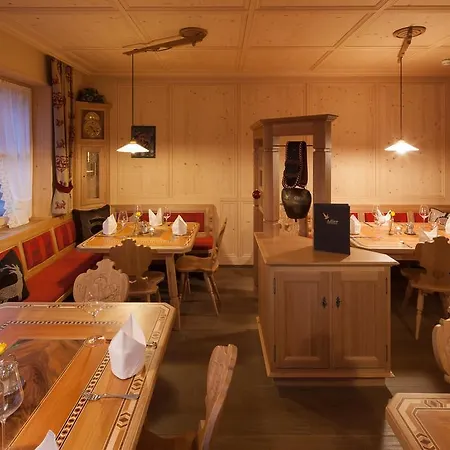 Konukevi Dorfgasthof Adler